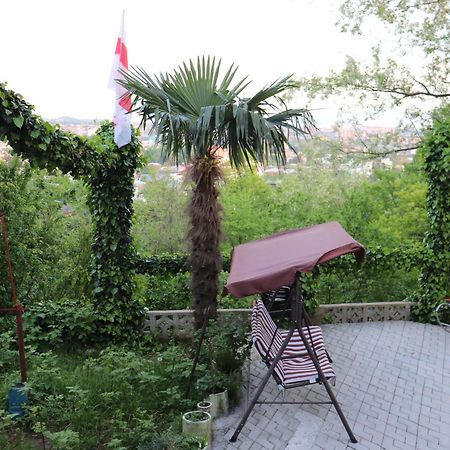 Picnic Hostel Kutaisi Zewnętrze zdjęcie