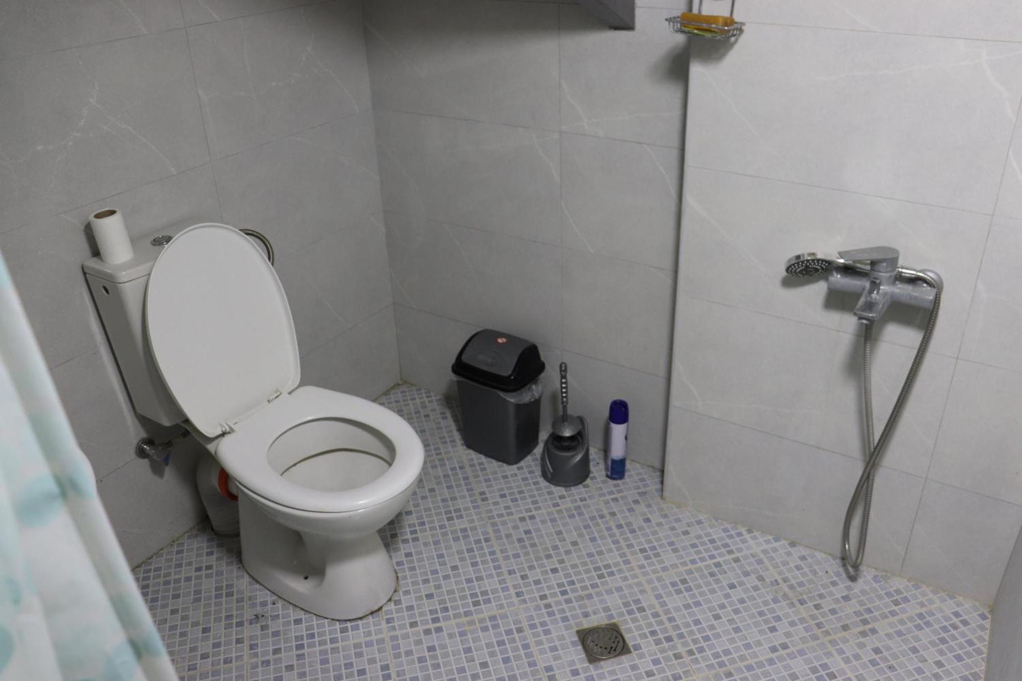 Picnic Hostel Kutaisi Zewnętrze zdjęcie