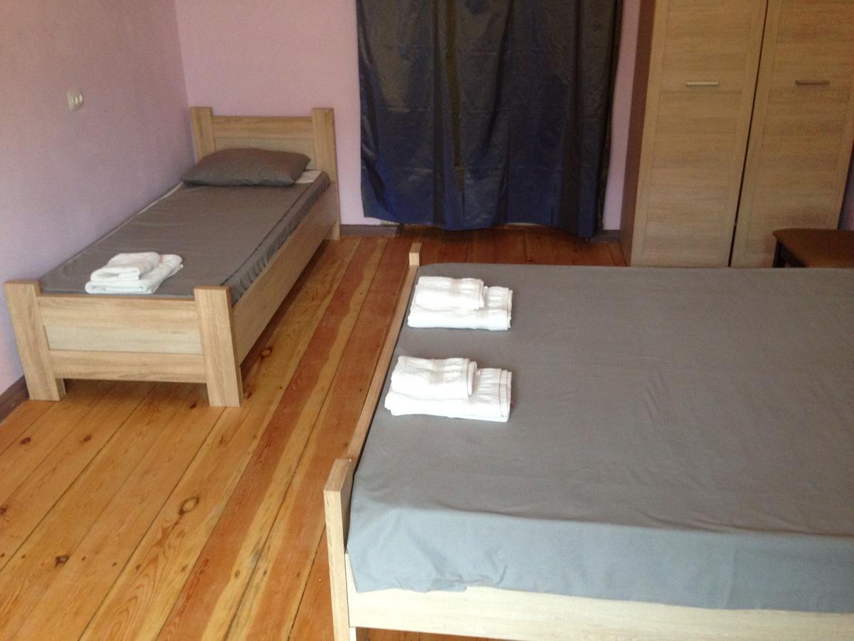 Picnic Hostel Kutaisi Zewnętrze zdjęcie
